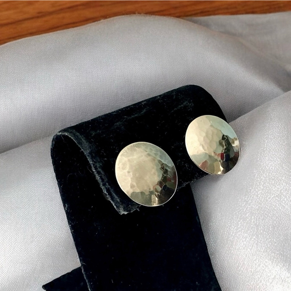 Vintage Sterling Silver 925 Hammered Disk Pierced Earrings. - Picture 3 of 6